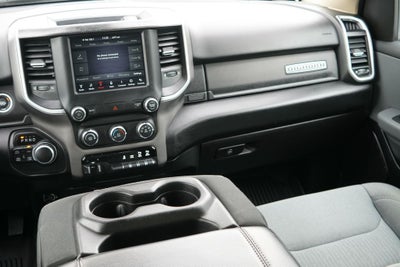2020 RAM 1500 Big Horn Crew Cab 4x4 5'7' Box