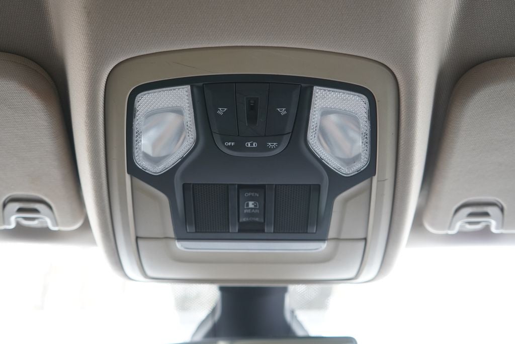 2020 RAM 1500 Big Horn Crew Cab 4x4 5'7' Box