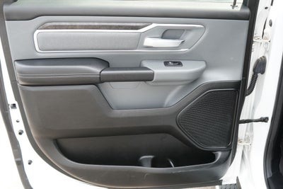 2020 RAM 1500 Big Horn Crew Cab 4x4 5'7' Box