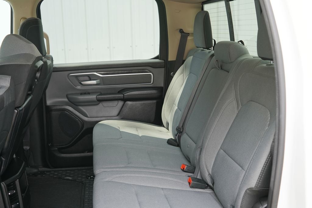 2020 RAM 1500 Big Horn Crew Cab 4x4 5'7' Box