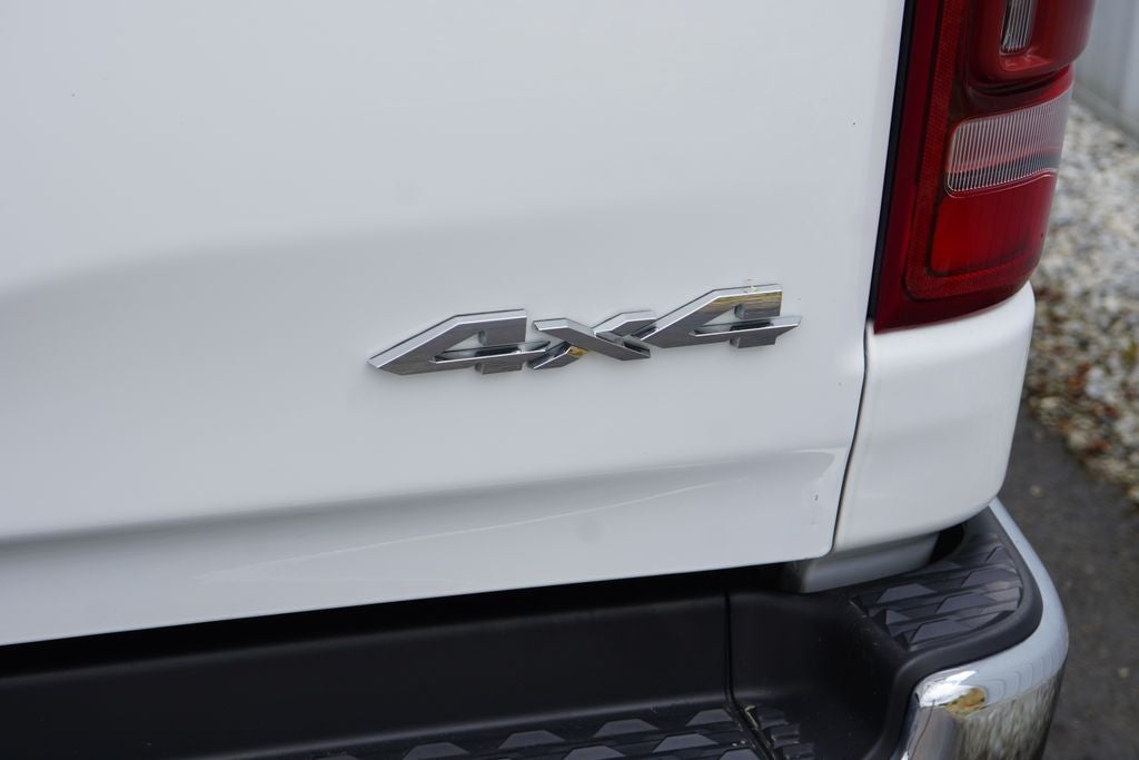 2020 RAM 1500 Big Horn Crew Cab 4x4 5'7' Box