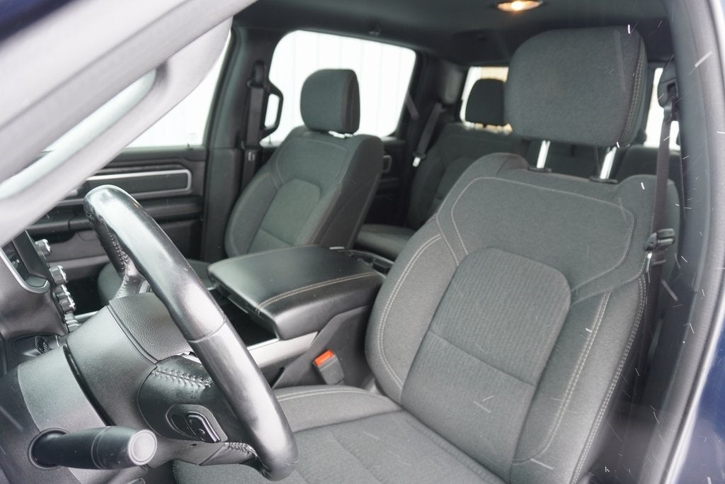 2020 RAM 1500 Big Horn Crew Cab 4x4 5'7' Box