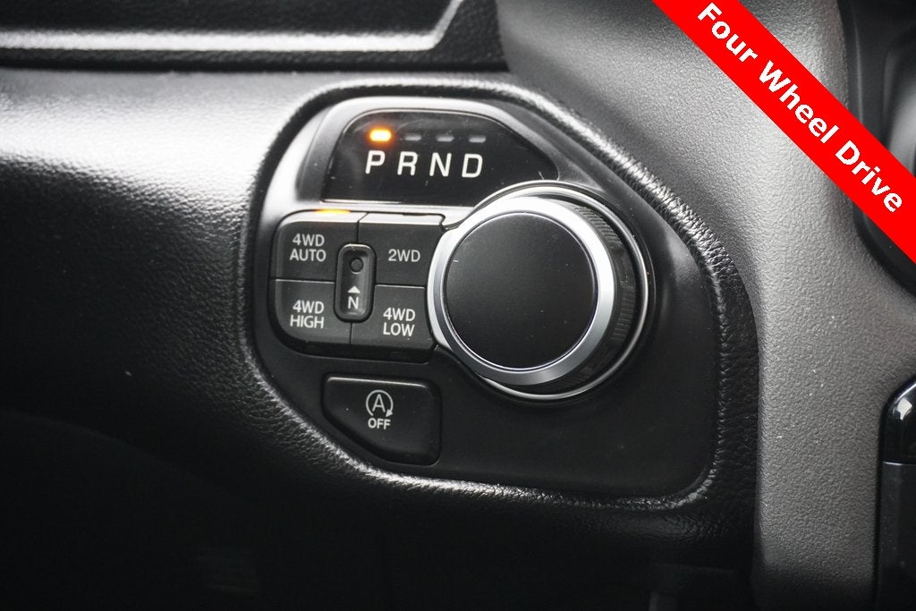 2020 RAM 1500 Big Horn Crew Cab 4x4 5'7' Box