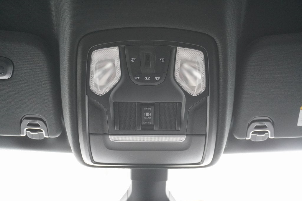 2020 RAM 1500 Big Horn Crew Cab 4x4 5'7' Box