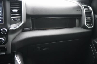 2020 RAM 1500 Big Horn Crew Cab 4x4 5'7' Box