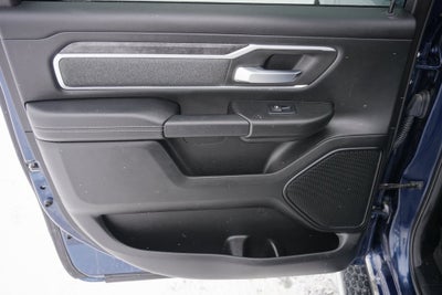 2020 RAM 1500 Big Horn Crew Cab 4x4 5'7' Box