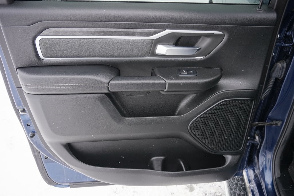 2020 RAM 1500 Big Horn Crew Cab 4x4 5'7' Box