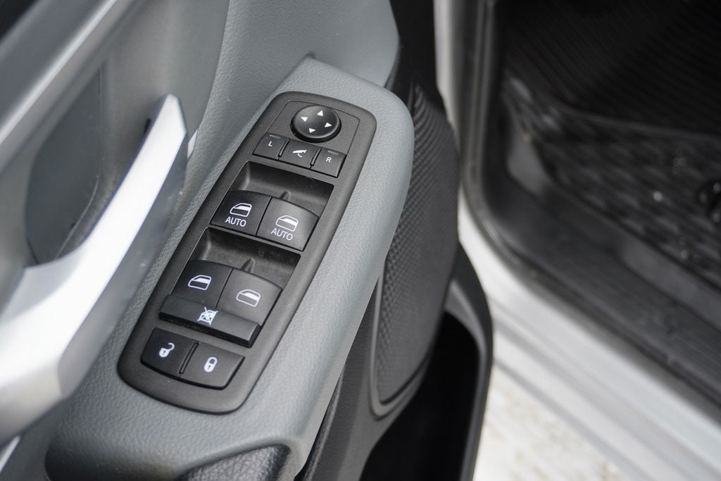 2021 RAM 1500 Big Horn Crew Cab 4x4 5'7' Box