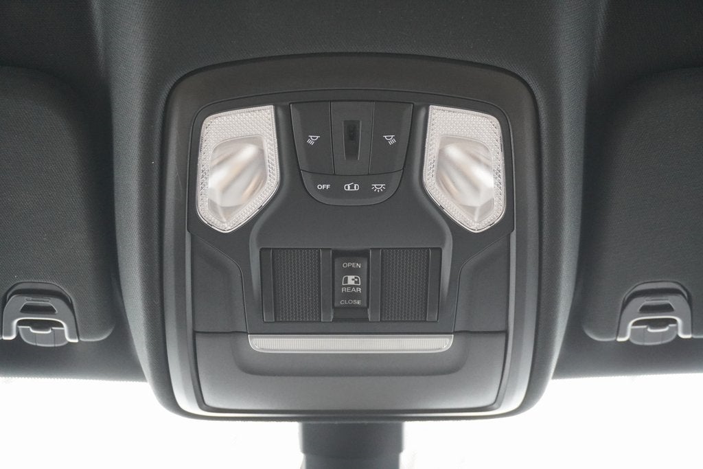 2021 RAM 1500 Big Horn Crew Cab 4x4 5'7' Box