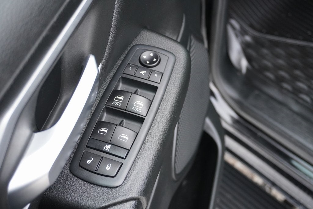 2020 RAM 1500 Big Horn Crew Cab 4x4 5'7' Box