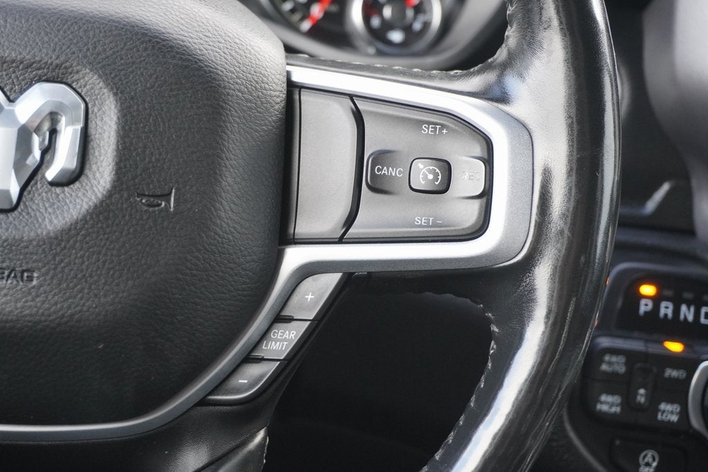 2020 RAM 1500 Big Horn Crew Cab 4x4 5'7' Box