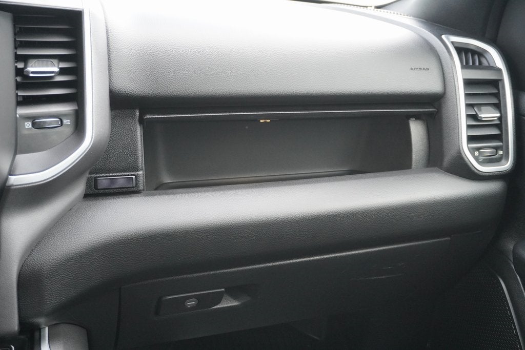 2020 RAM 1500 Big Horn Crew Cab 4x4 5'7' Box