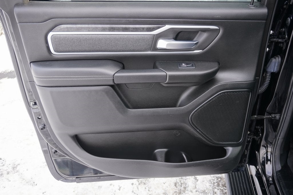 2020 RAM 1500 Big Horn Crew Cab 4x4 5'7' Box