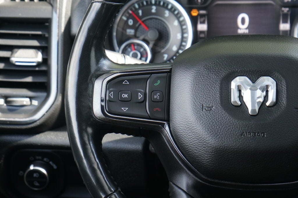 2020 RAM 1500 Big Horn Crew Cab 4x4 5'7' Box