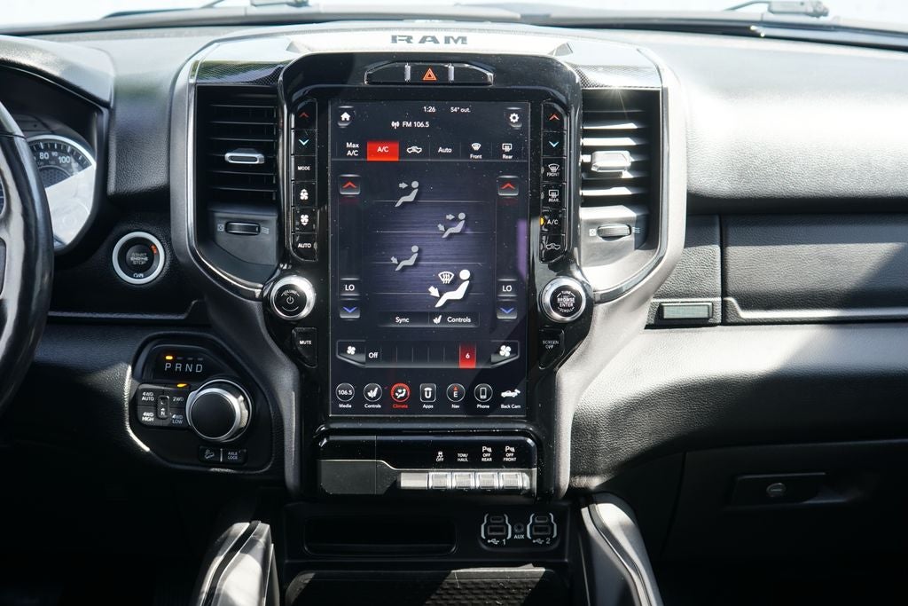 2020 RAM 1500 Big Horn Crew Cab 4x4 5'7' Box
