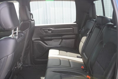 2020 RAM 1500 Big Horn Crew Cab 4x4 5'7' Box