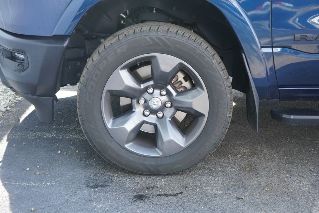 2020 RAM 1500 Big Horn Crew Cab 4x4 5'7' Box