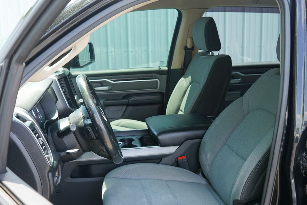 2020 RAM 1500 Big Horn Crew Cab 4x4 5'7' Box