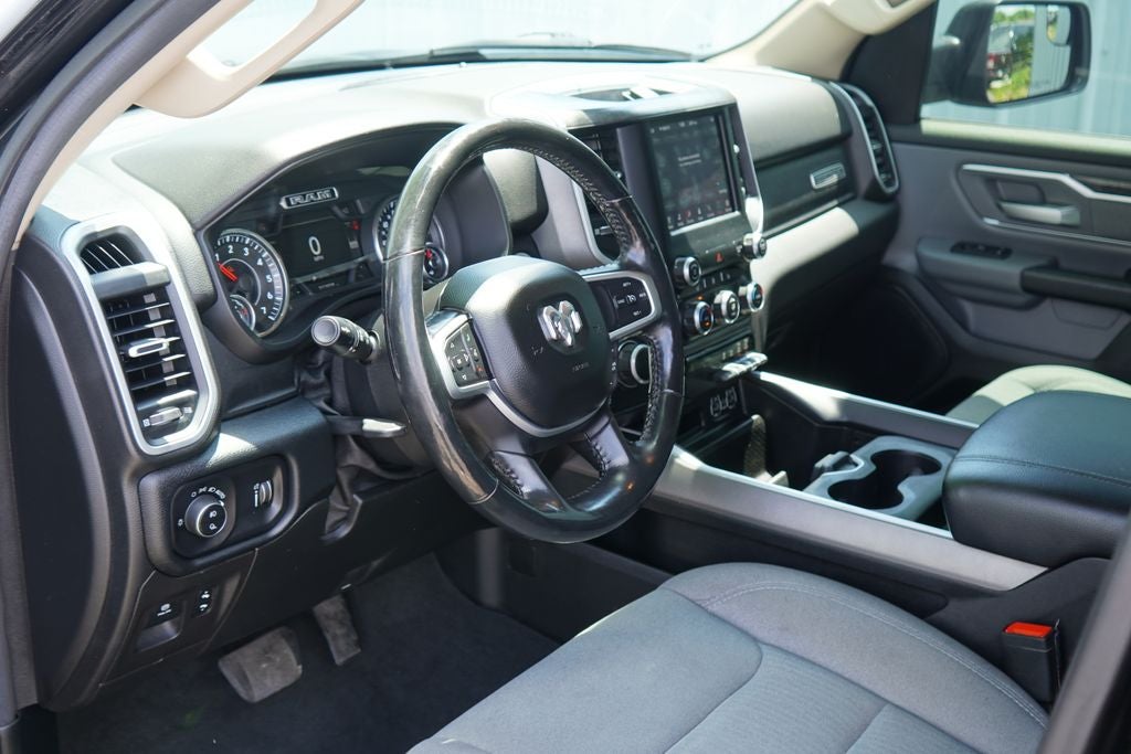 2020 RAM 1500 Big Horn Crew Cab 4x4 5'7' Box