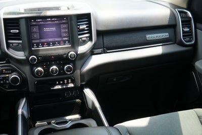 2020 RAM 1500 Big Horn Crew Cab 4x4 5'7' Box
