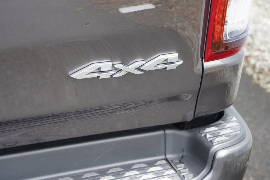 2023 RAM 1500 Tradesman Crew Cab 4x4 5'7' Box