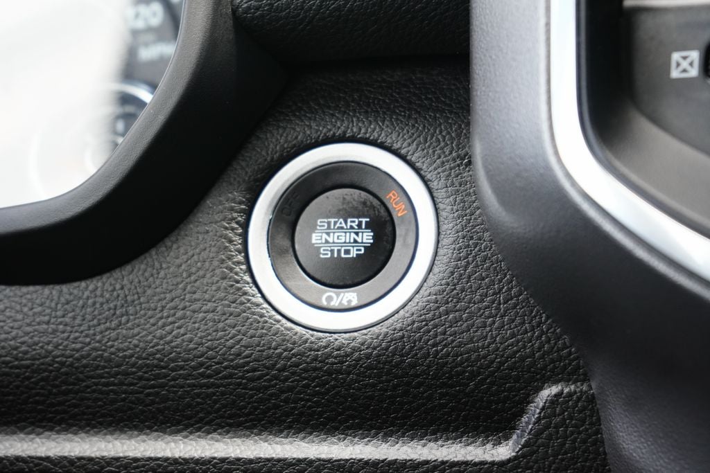 2025 RAM 1500 Laramie Crew Cab 4x4 5'7' Box