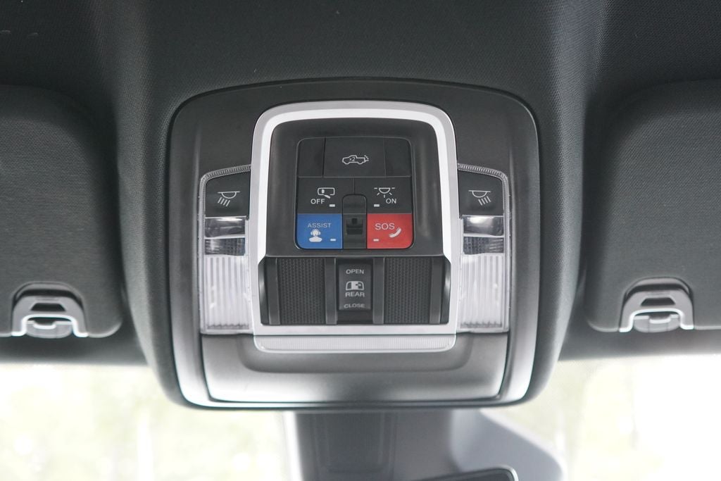 2025 RAM 1500 Laramie Crew Cab 4x4 5'7' Box
