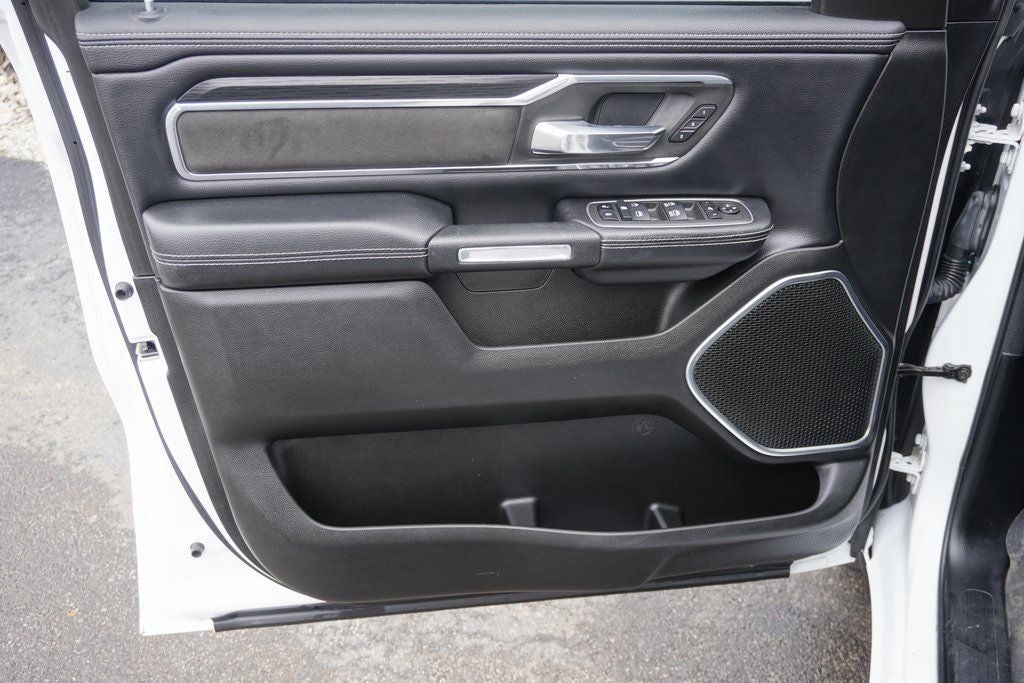 2023 RAM 1500 Laramie Crew Cab 4x4 5'7' Box