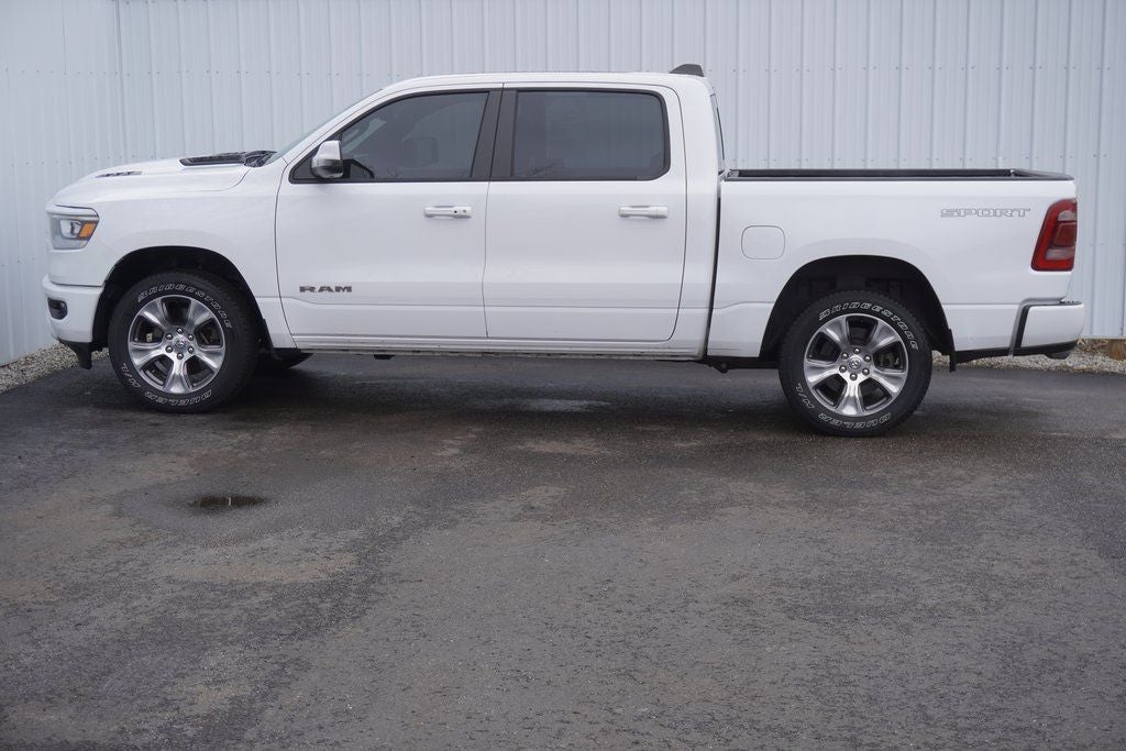 2023 RAM 1500 Laramie Crew Cab 4x4 5'7' Box