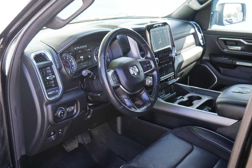 2023 RAM 1500 Laramie Crew Cab 4x4 5'7' Box