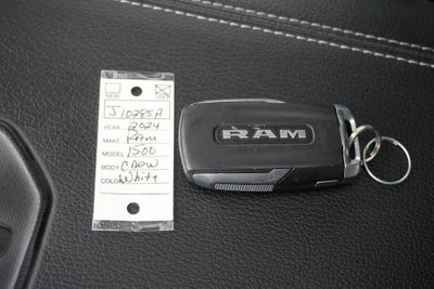 2024 RAM 1500 Laramie Crew Cab 4x4 5'7' Box