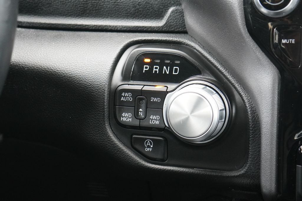 2024 RAM 1500 Laramie Crew Cab 4x4 5'7' Box