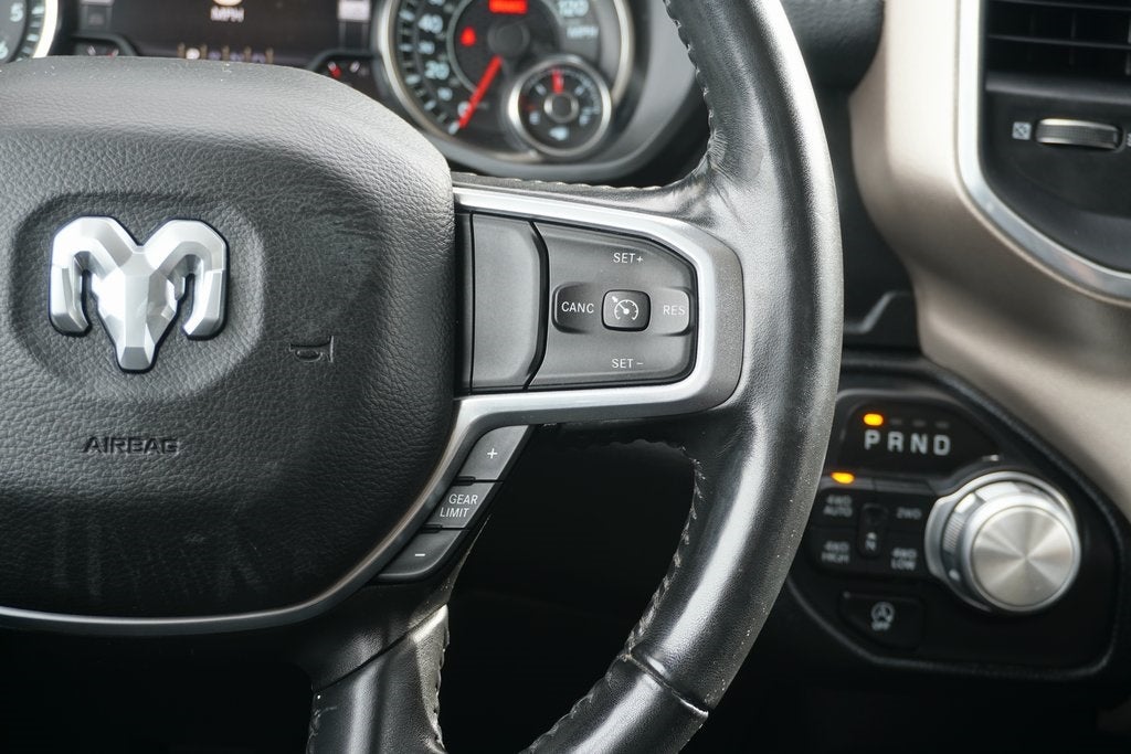 2020 RAM 1500 Laramie Crew Cab 4x4 5'7' Box