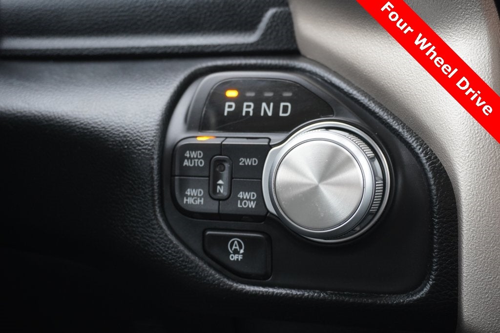 2020 RAM 1500 Laramie Crew Cab 4x4 5'7' Box