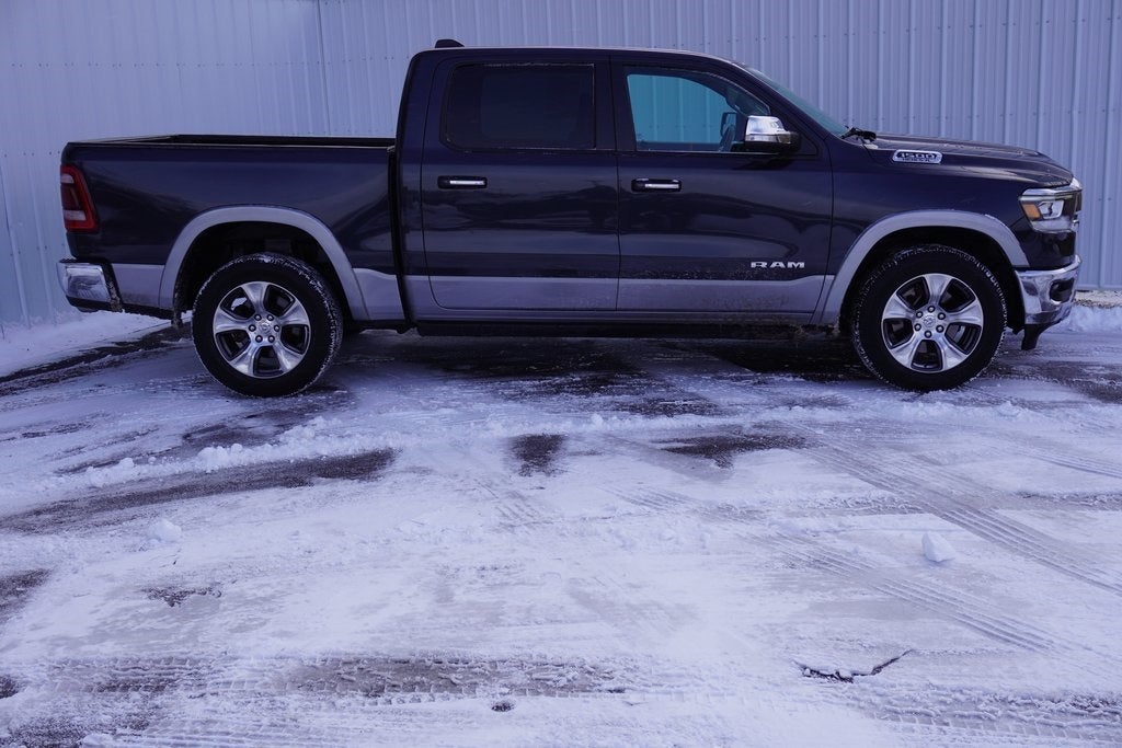2020 RAM 1500 Laramie Crew Cab 4x4 5'7' Box