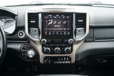 2020 RAM 1500 Laramie Crew Cab 4x4 5'7' Box