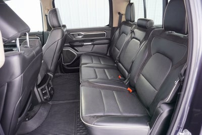 2020 RAM 1500 Laramie Crew Cab 4x4 5'7' Box