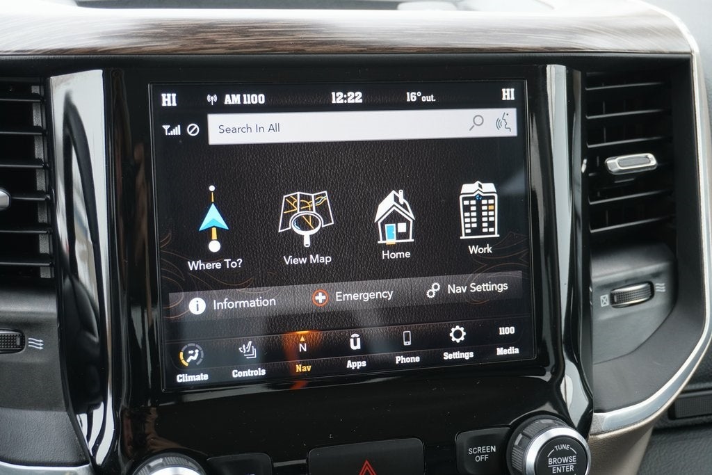 2020 RAM 1500 Laramie Crew Cab 4x4 5'7' Box