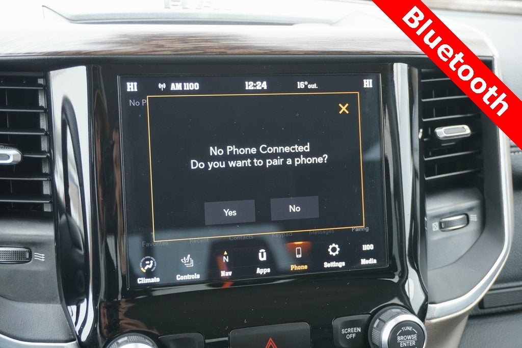 2020 RAM 1500 Laramie Crew Cab 4x4 5'7' Box