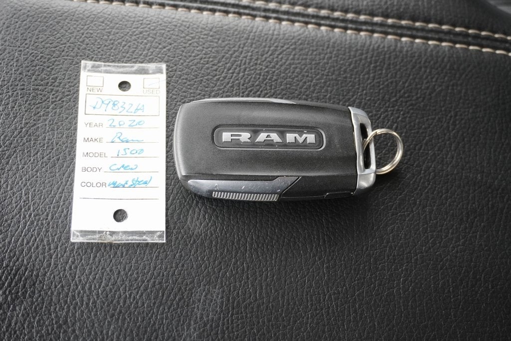 2020 RAM 1500 Laramie Crew Cab 4x4 5'7' Box