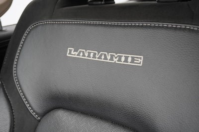 2020 RAM 1500 Laramie Crew Cab 4x4 5'7' Box