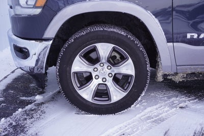 2020 RAM 1500 Laramie Crew Cab 4x4 5'7' Box