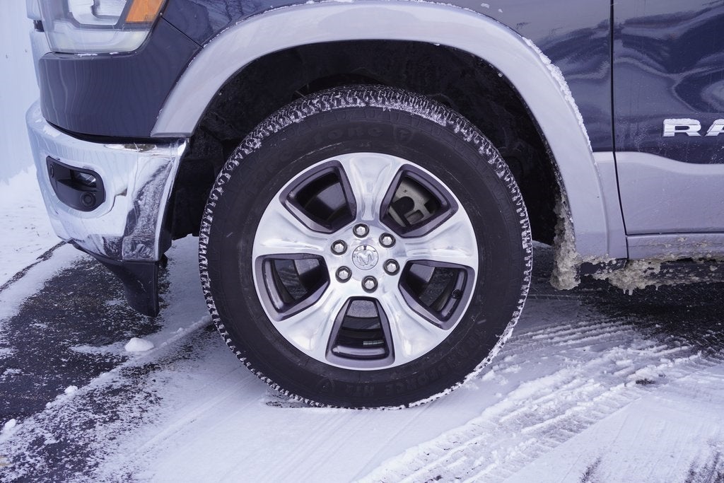 2020 RAM 1500 Laramie Crew Cab 4x4 5'7' Box