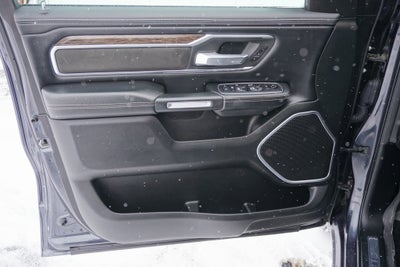 2020 RAM 1500 Laramie Crew Cab 4x4 5'7' Box