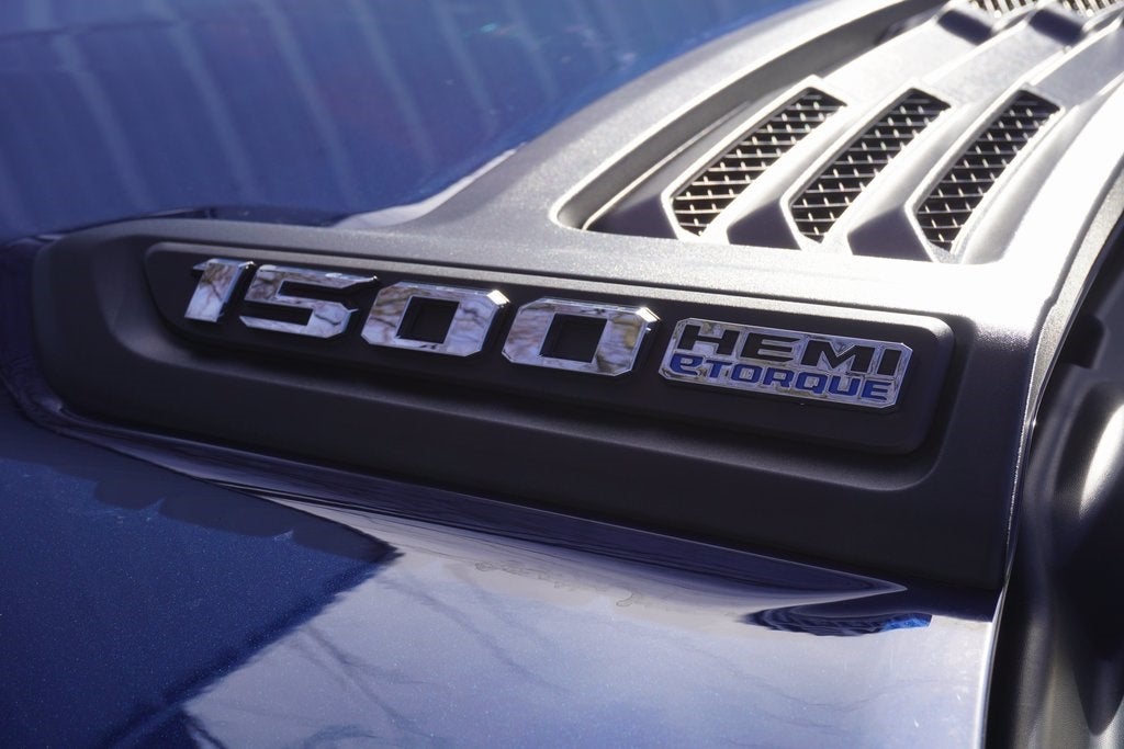 2021 RAM 1500 Laramie Crew Cab 4x4 5'7' Box