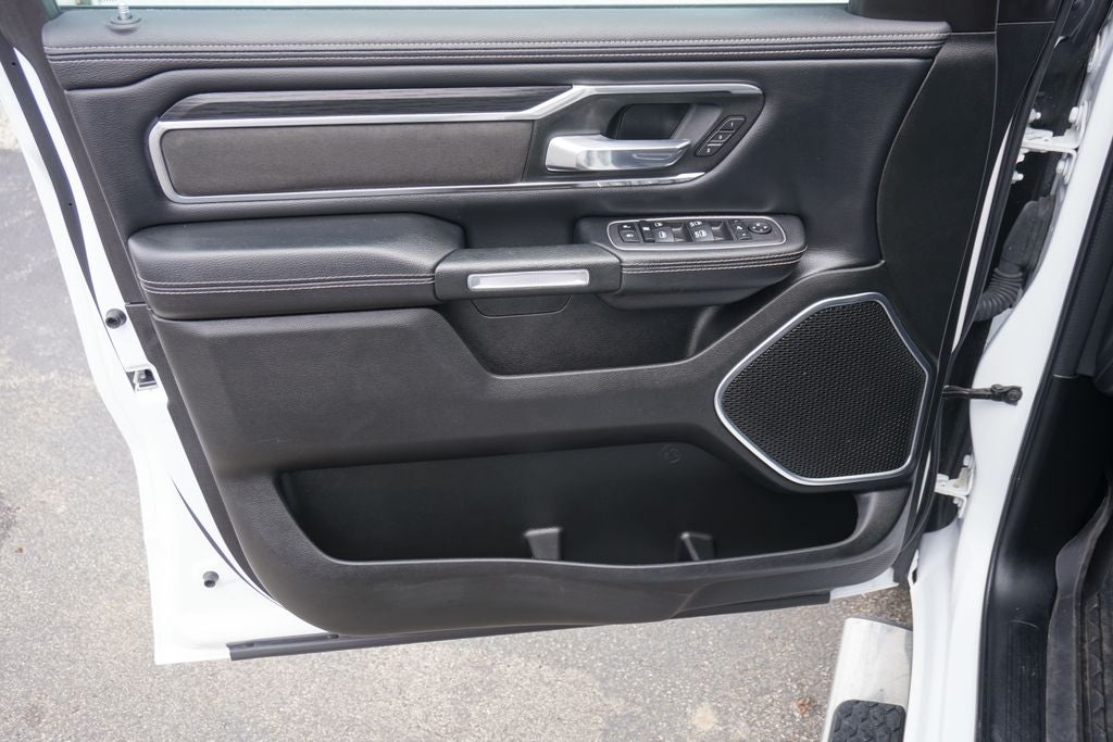 2023 RAM 1500 Laramie Crew Cab 4x4 5'7' Box