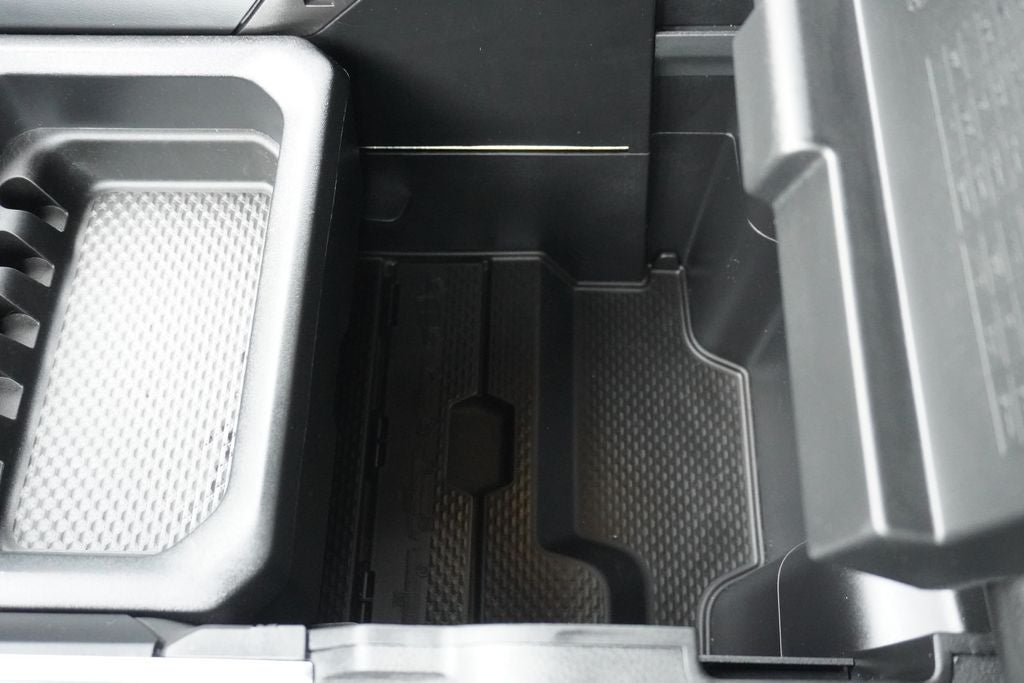 2023 RAM 1500 Laramie Crew Cab 4x4 5'7' Box