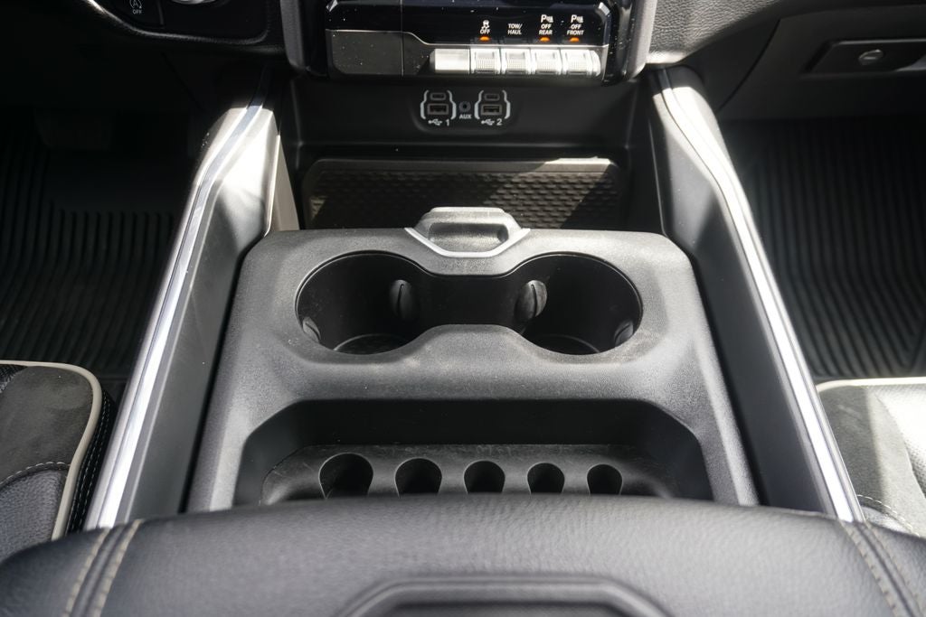 2023 RAM 1500 Laramie Crew Cab 4x4 5'7' Box