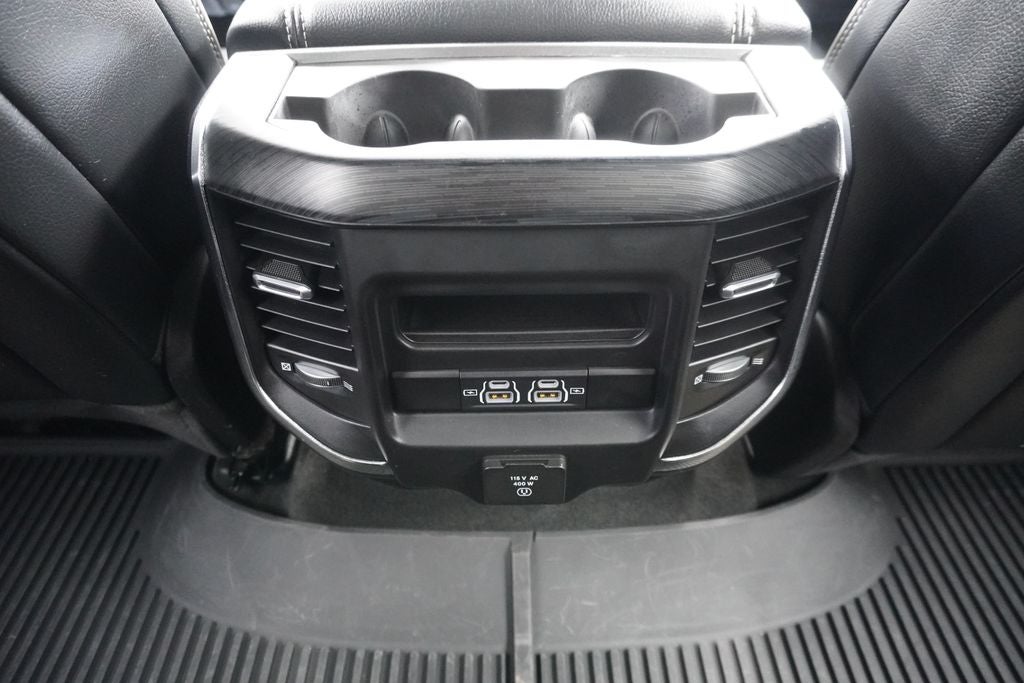 2023 RAM 1500 Laramie Crew Cab 4x4 5'7' Box