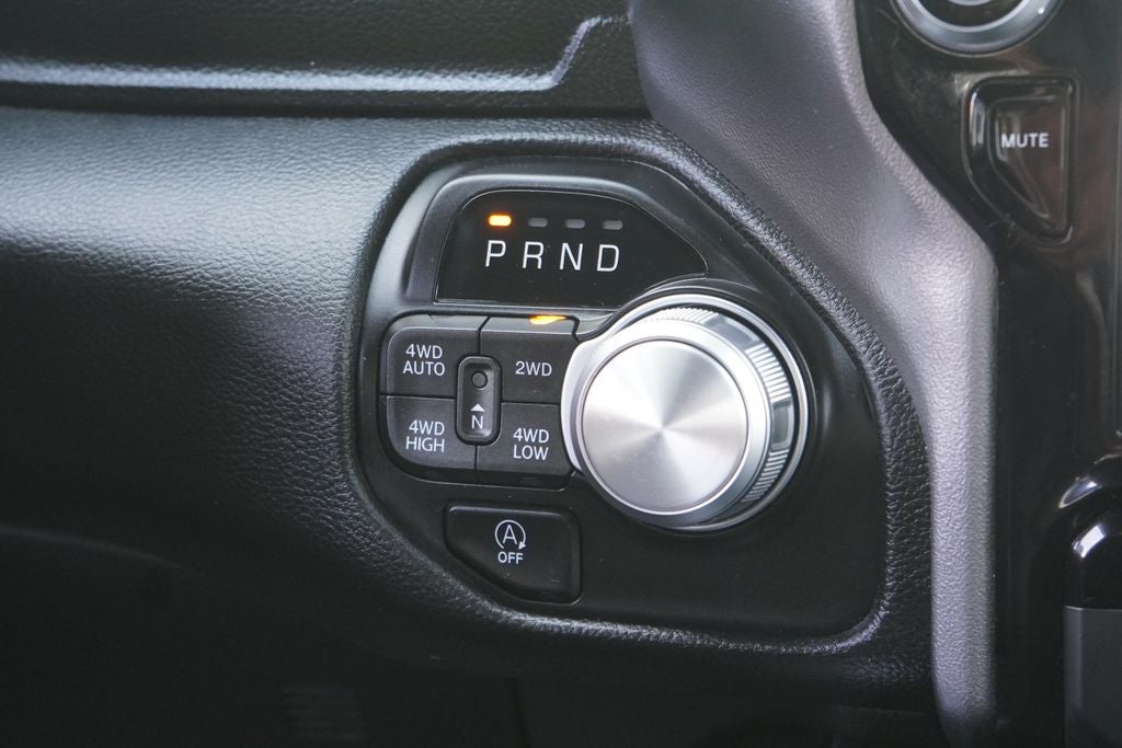 2023 RAM 1500 Laramie Crew Cab 4x4 5'7' Box